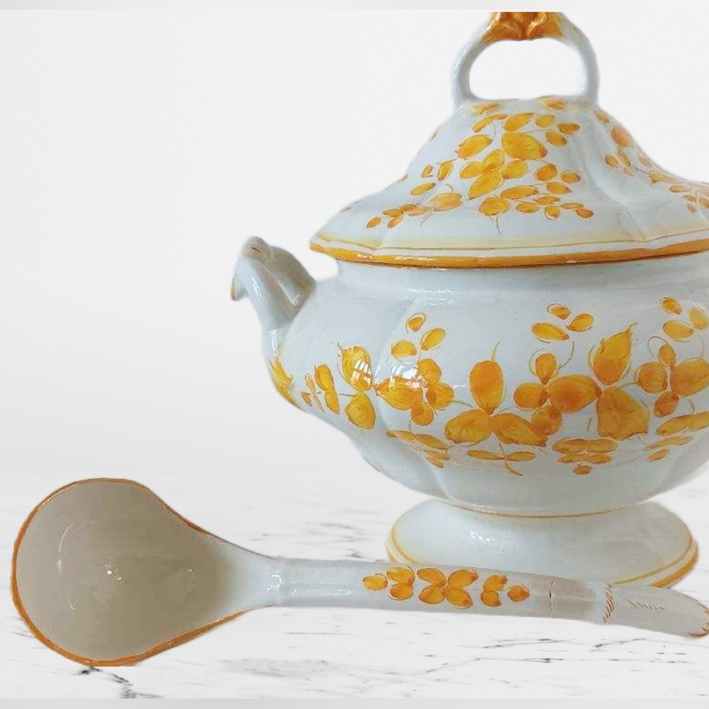 Pereiras Portugal Hand Painted Vintage Ceramic Tureen with Ladle